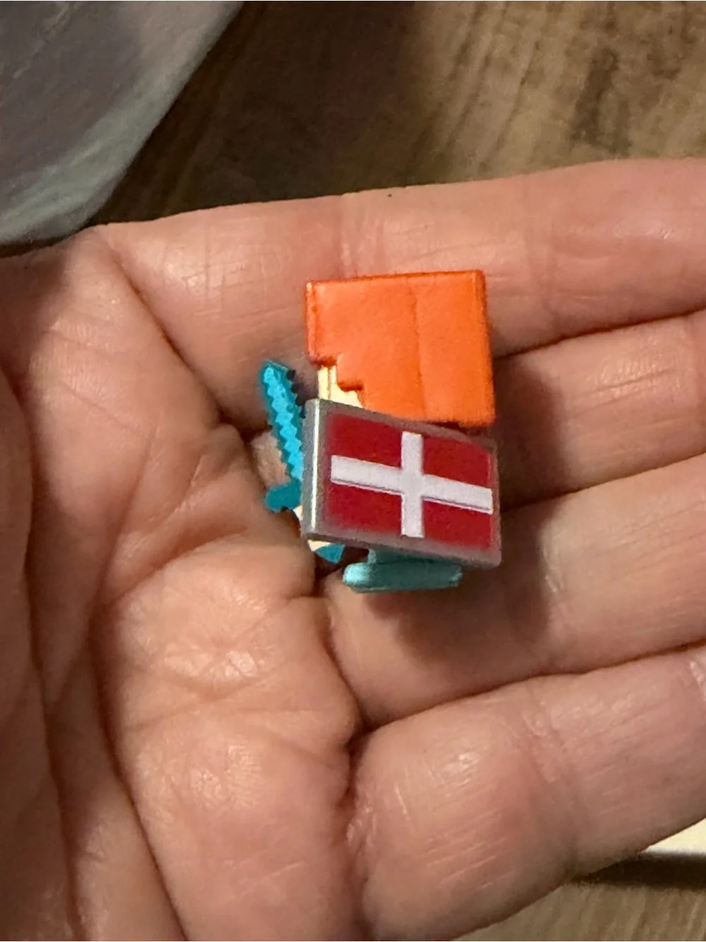 Minecraft End Stone Series 6 Alex with Shield Mini Figure manufactured by Mattel